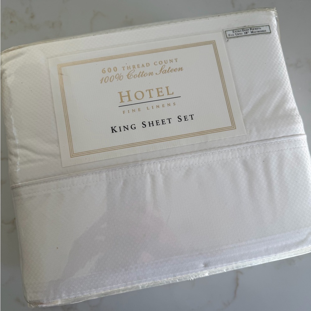 Hotel Fine Linens King Sheet Set — NWT
